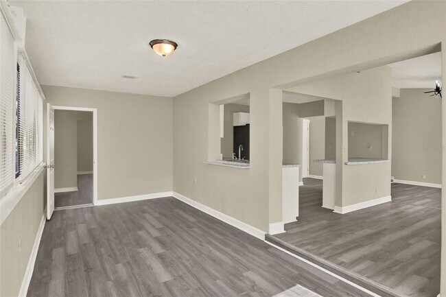 Building Photo - 3 Trophy Ln
