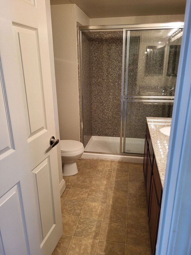 Building Photo - 1412 Bass Dr