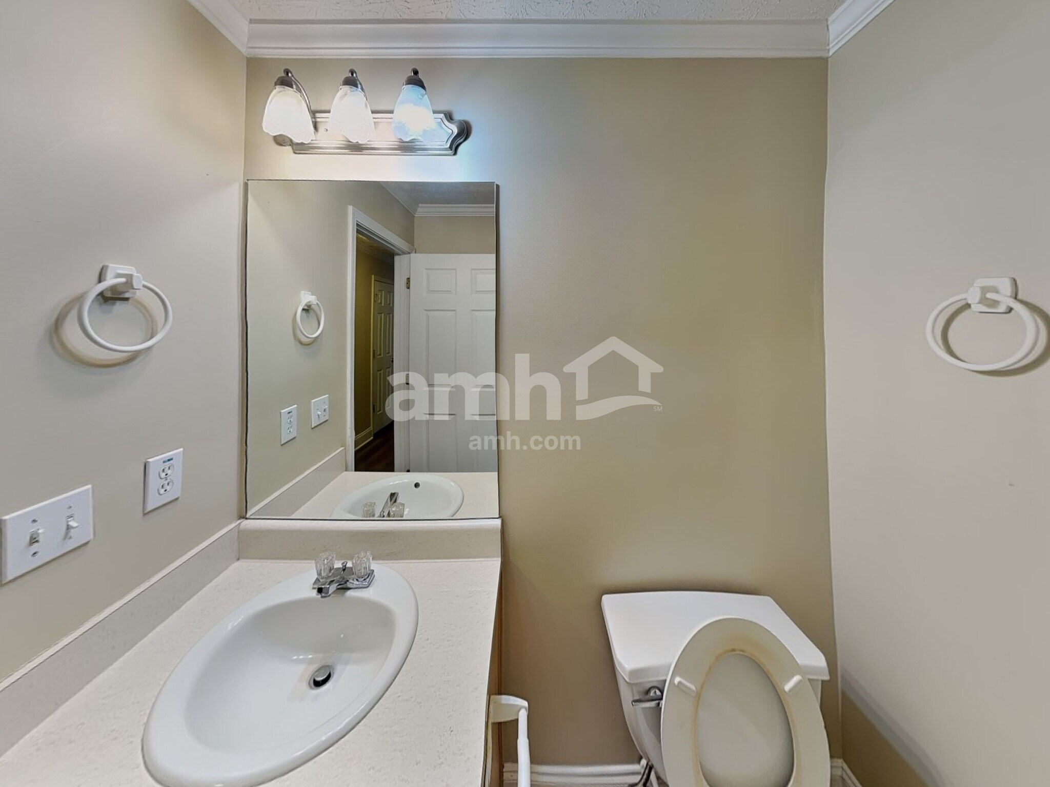 Building Photo - 887 Kendall Park Dr