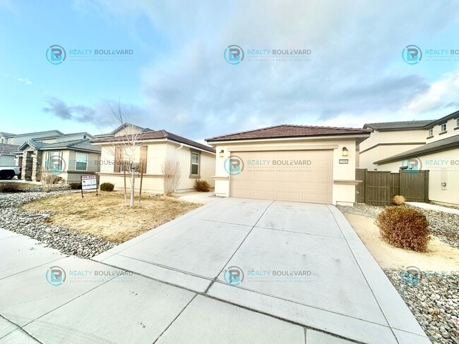 Building Photo - Beautiful 4 Bedroom, 2 Bathroom, 2 car garage, Single Story Home
