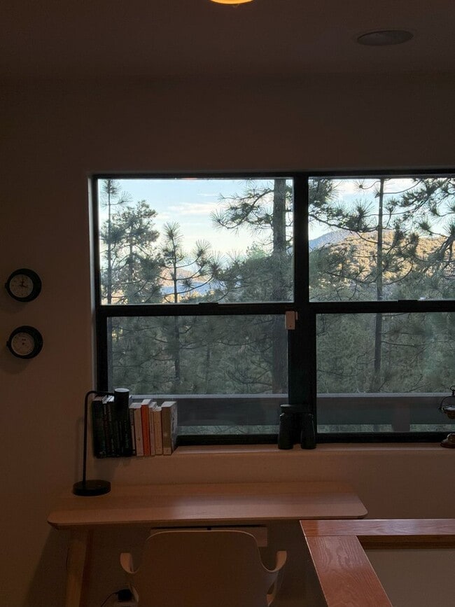 Building Photo - Unique Mountain Home!