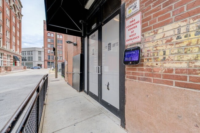 Building Photo - 1113 Washington Ave