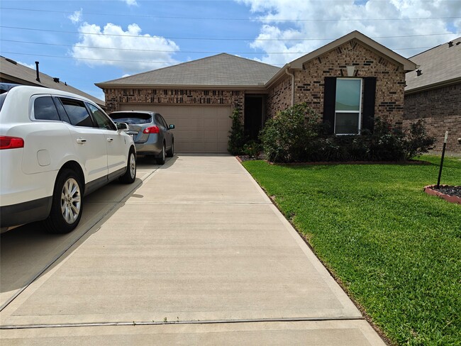 Building Photo - 1270 Glendora Dr