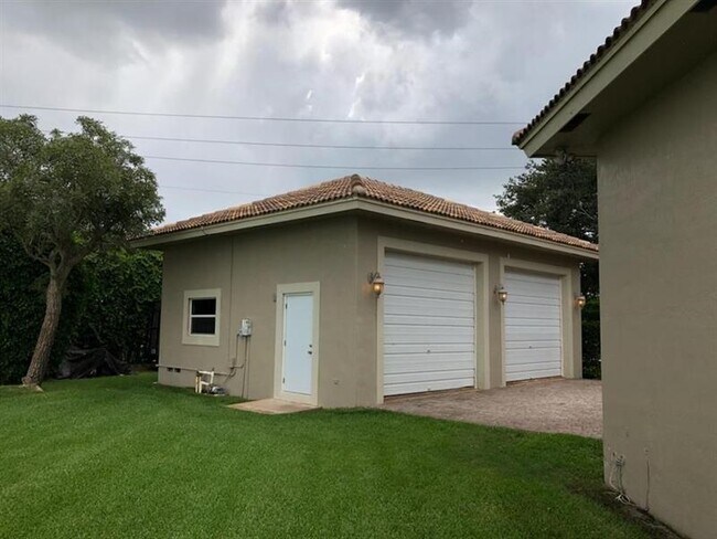 Building Photo - 15342 SW 17th St
