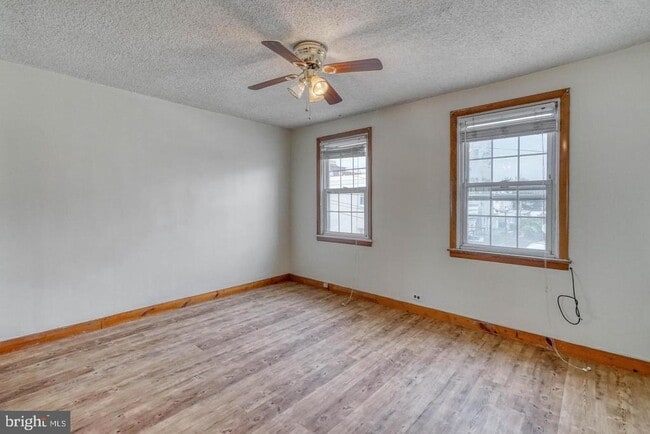 Building Photo - 2658 E Dauphin St