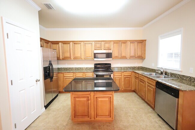 Building Photo - 1490 Bentley Cir