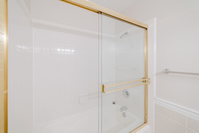 Building Photo - 7001 Ballena Way