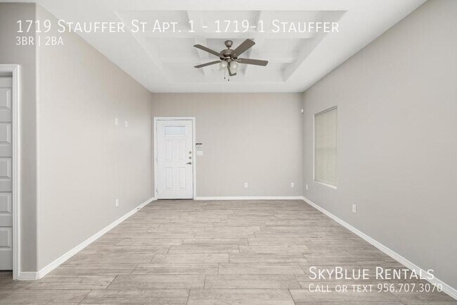 Building Photo - 1719 Stauffers St