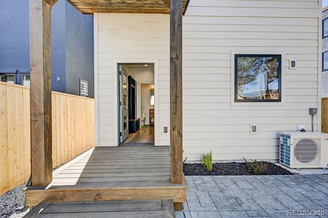 Building Photo - 424 Pinon St