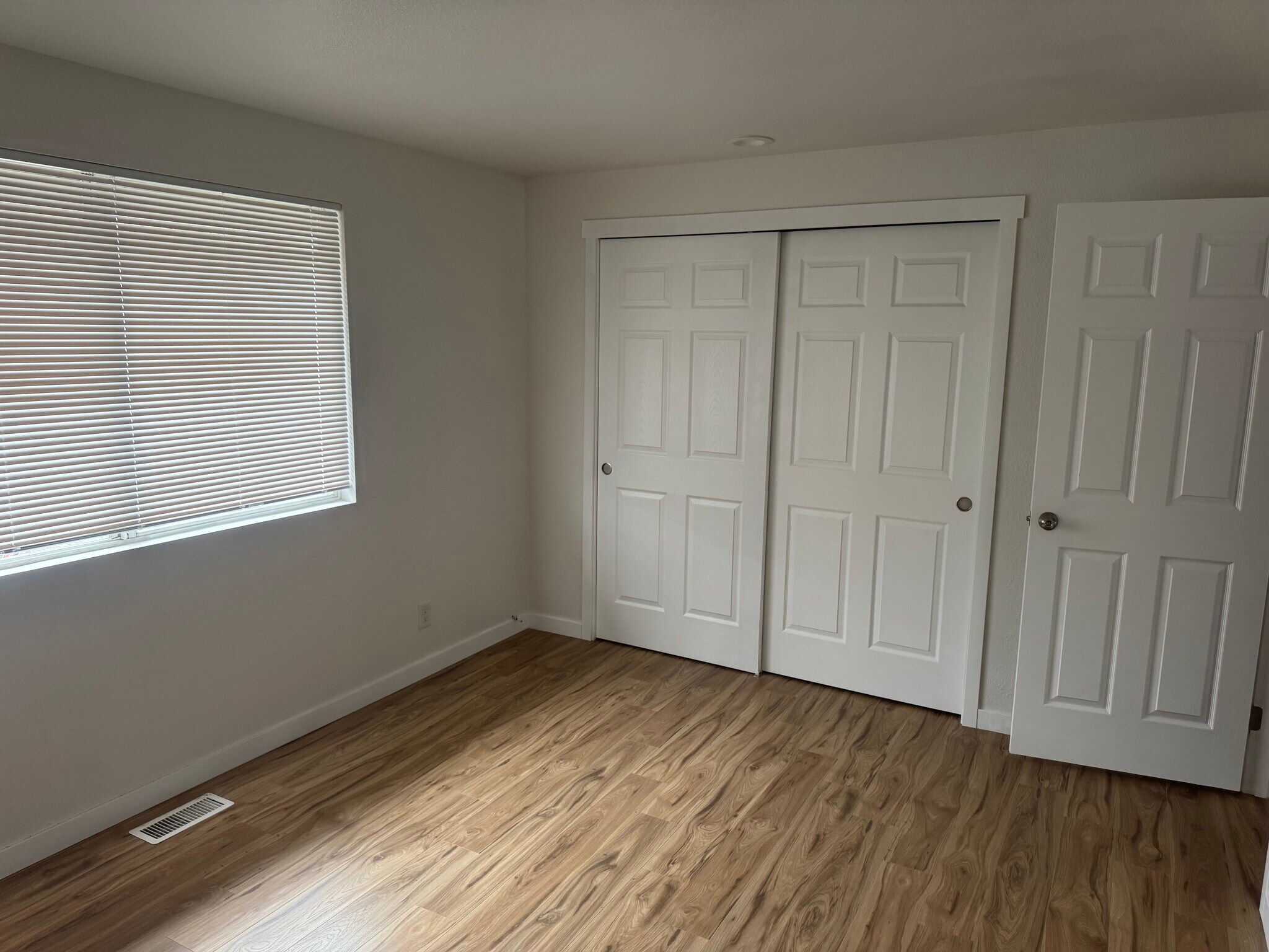 Building Photo - 1949 SW Timber Ave