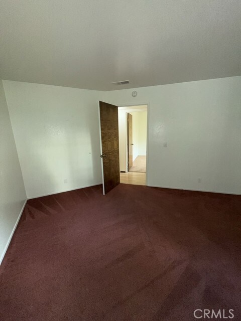 Building Photo - 10 Royale Ave