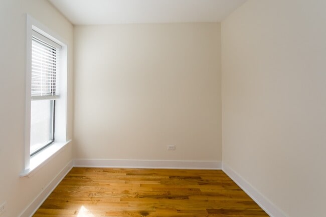 Building Photo - 3830 N Fremont