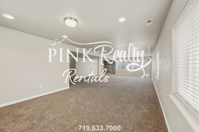 Building Photo - 7502 Araia Dr
