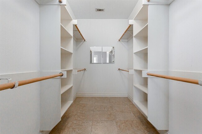 Building Photo - 6149 Vickery Blvd