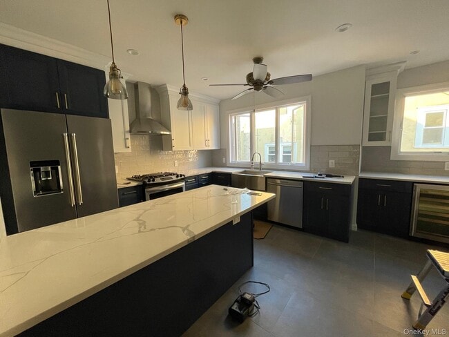 Building Photo - 45 W Penn St