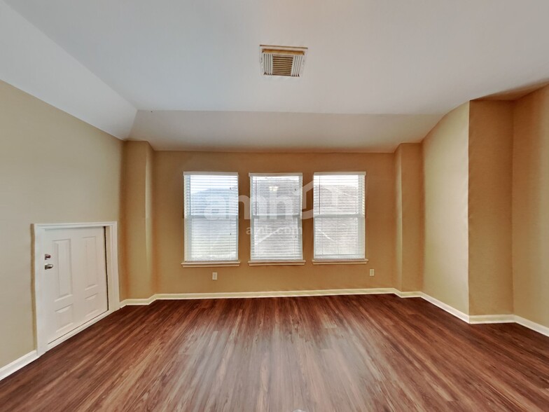 Building Photo - 12919 Palm Leaf Ct