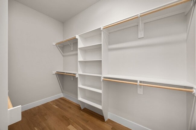 Building Photo - 4618 Nichols St