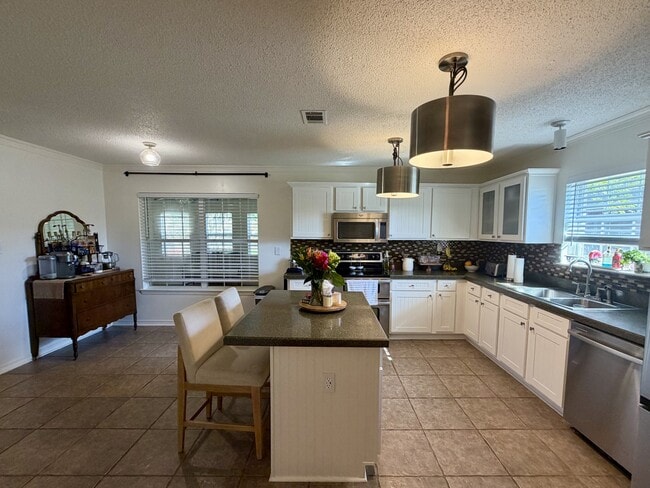 Building Photo - 3406 Hermitage Ct