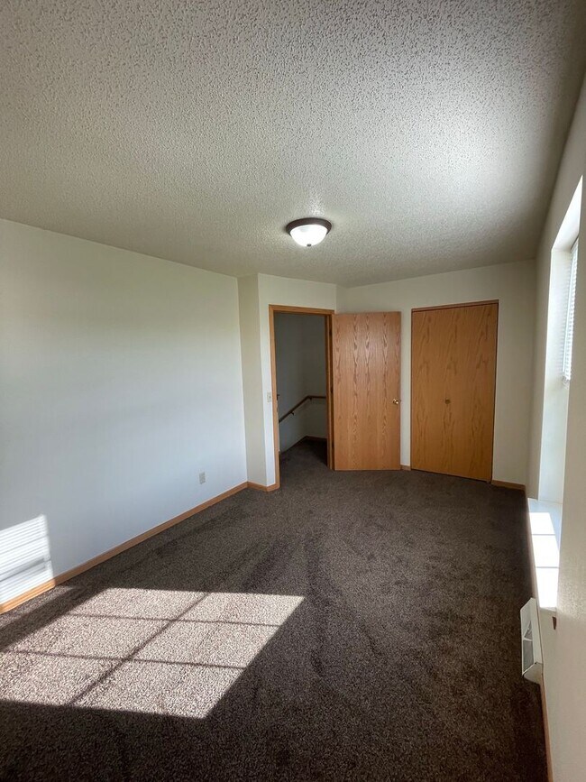 Building Photo - 804-806 N. Irene Ave