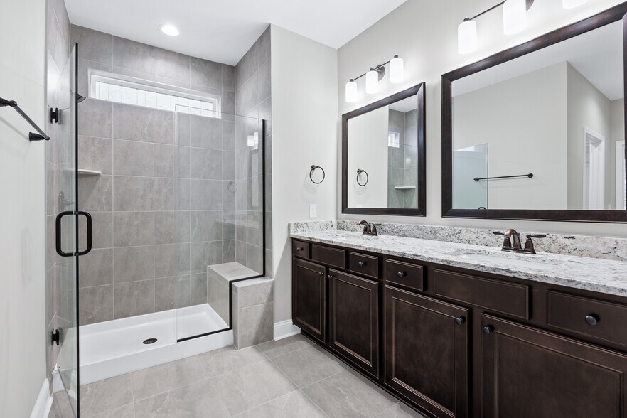 Building Photo - 686 Destiny Dr