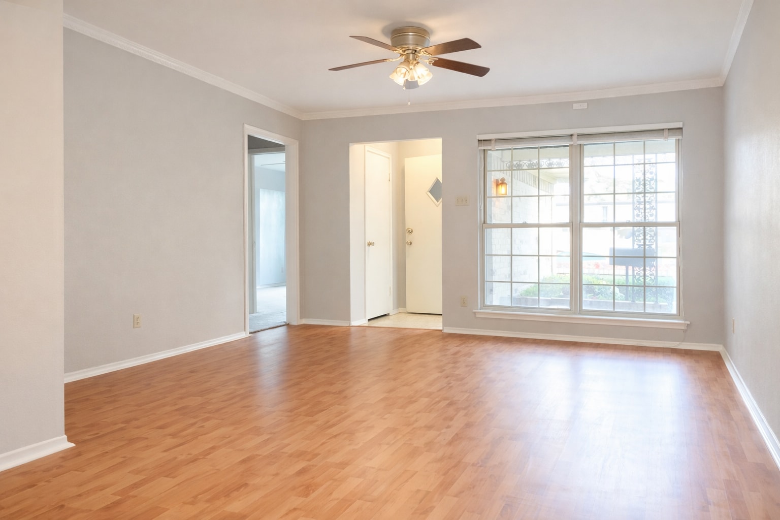 Building Photo - 8217 Lullwater Dr