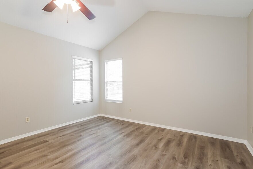 Building Photo - 5966 Lazy Meadow Ct