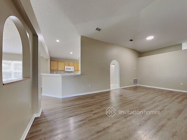 Building Photo - 2592 Reflections Pl