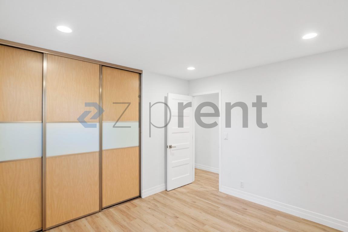 Building Photo - Unit 27