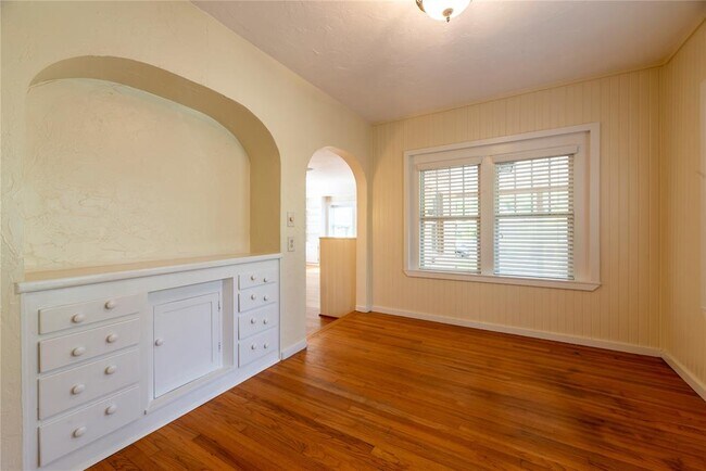 Building Photo - 1725 NW 21st St