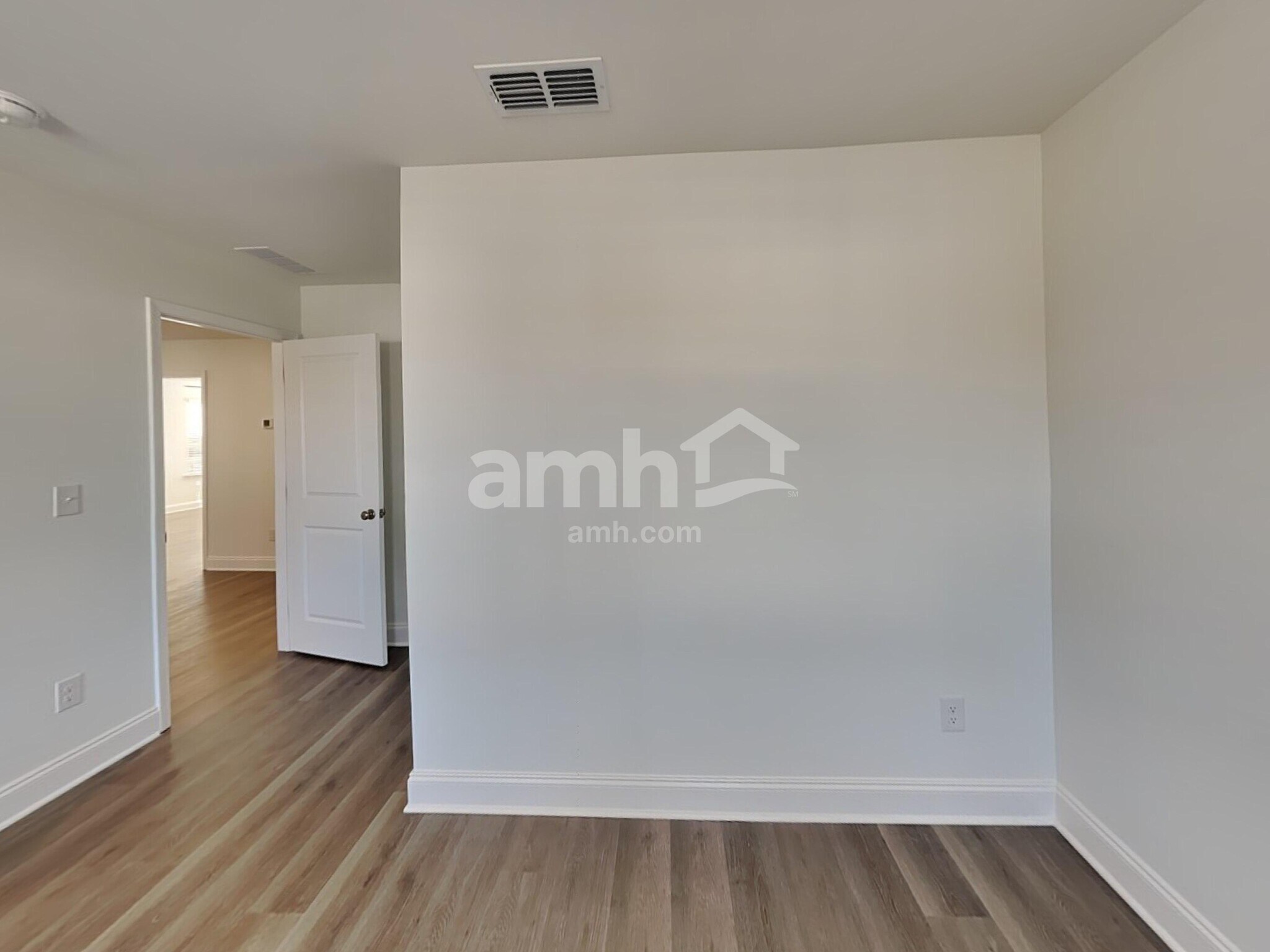 Building Photo - 205 Argea Dr