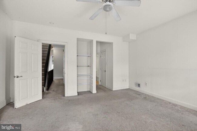Building Photo - 219 Hermitage St