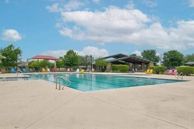 Building Photo - 253 Beechnut Dr