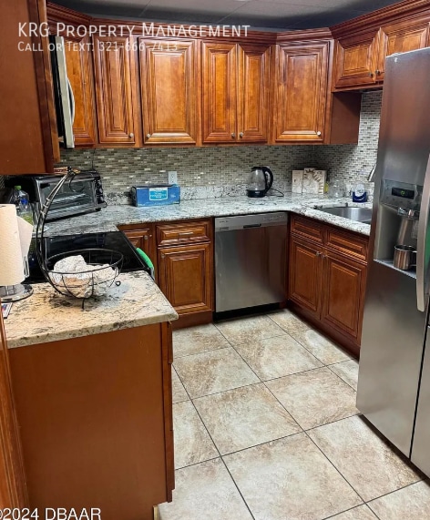 Building Photo - 935 N Halifax Ave