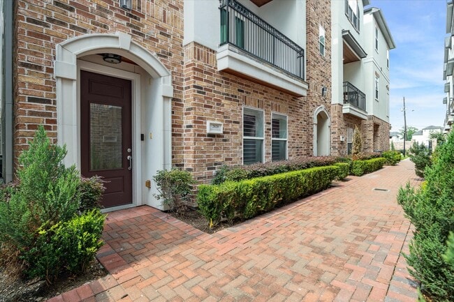 Building Photo - 2820 Princeton St