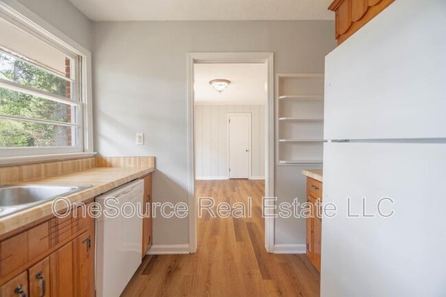 Building Photo - 1248 Cliffwood Dr