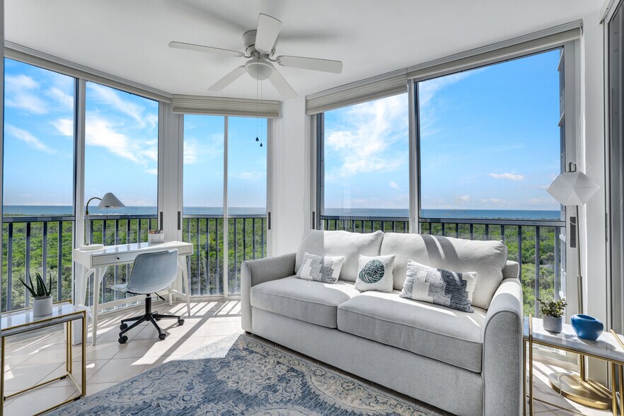 Building Photo - 6361 Pelican Bay Blvd