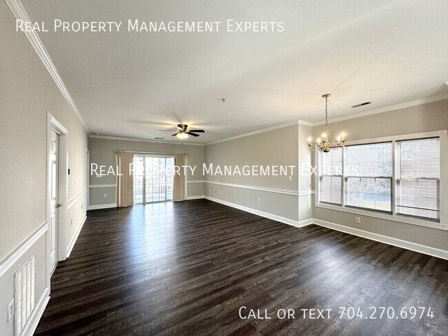 Building Photo - 8969 Meadow Vista Rd