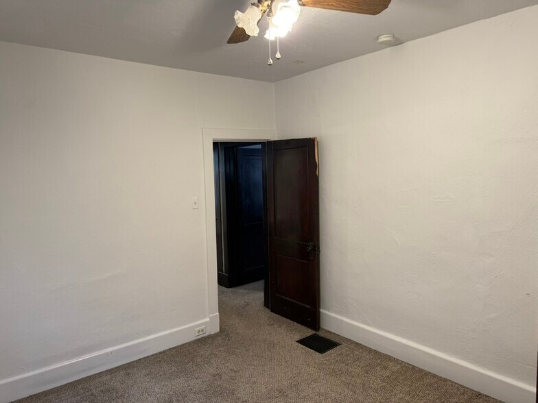 Building Photo - 3518 Beechwood Blvd