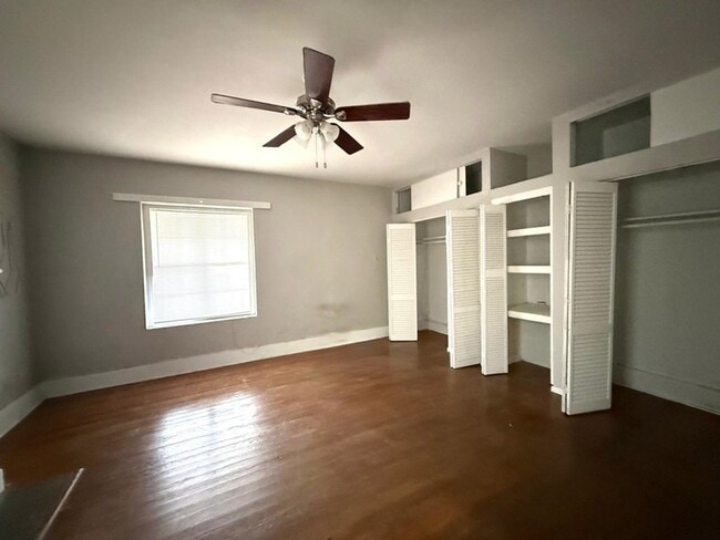 Building Photo - 583 N Monroe St