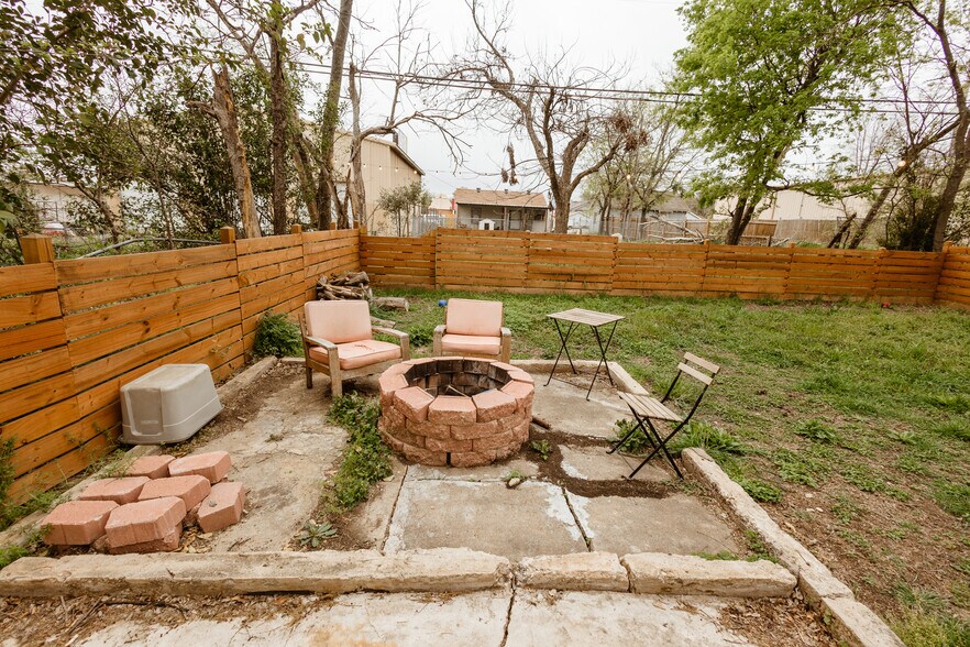 Building Photo - 3412 Homan Ave