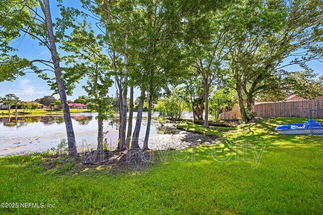 Building Photo - 2320 Locustwood Ct