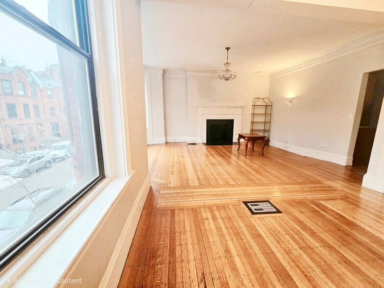 Building Photo - 425 Marlborough St