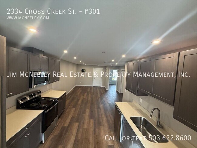 Building Photo - 2334 Cross Creek St