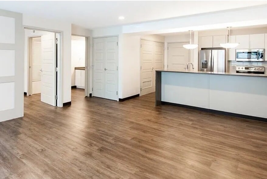 Building Photo - 11 Dorchester St