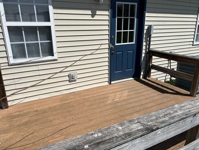 Building Photo - Lynn