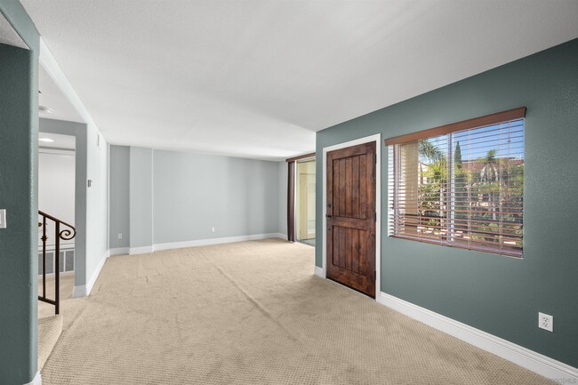 Building Photo - 3957 Nobel Dr