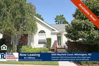Building Photo - Charming 2 BD/2 BA Townhouse w/Split Bedroom Layout and Private Patio