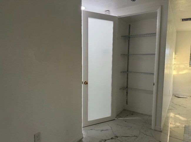 Building Photo - 20701 NW 34th Ct