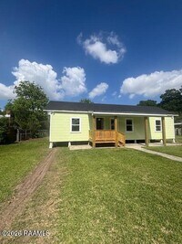 Building Photo - 117 S Poydras St