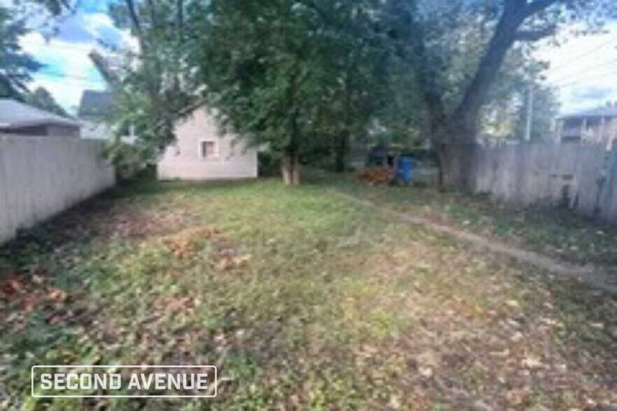 Building Photo - 11524 S Lowe Ave